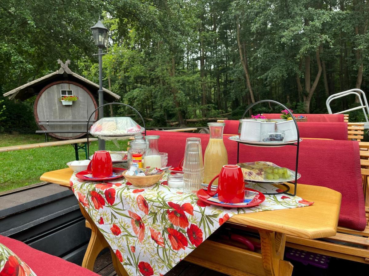 Kahnstuebchen Mit Neuem Innenhof Garten Lubben Bagian luar foto